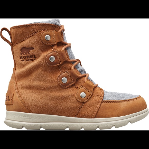 - NEW- Sorel Explorer Joan boots - Picture 2 of 11